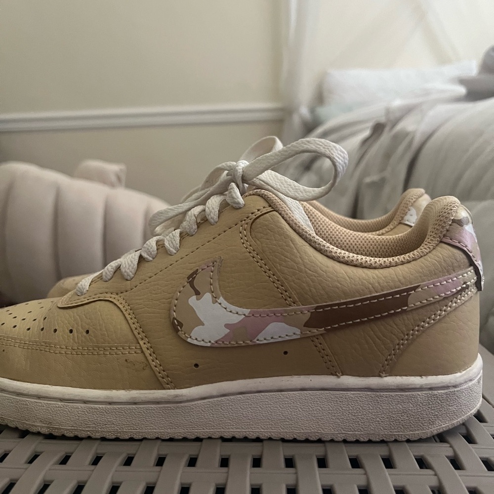 Nike Tan& Pink Camo sneakers